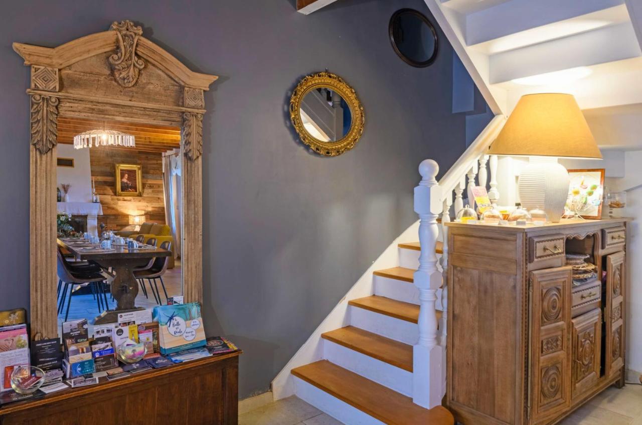 Bed and Breakfast Les Pierres Bleues Saint-Coulitz Esterno foto