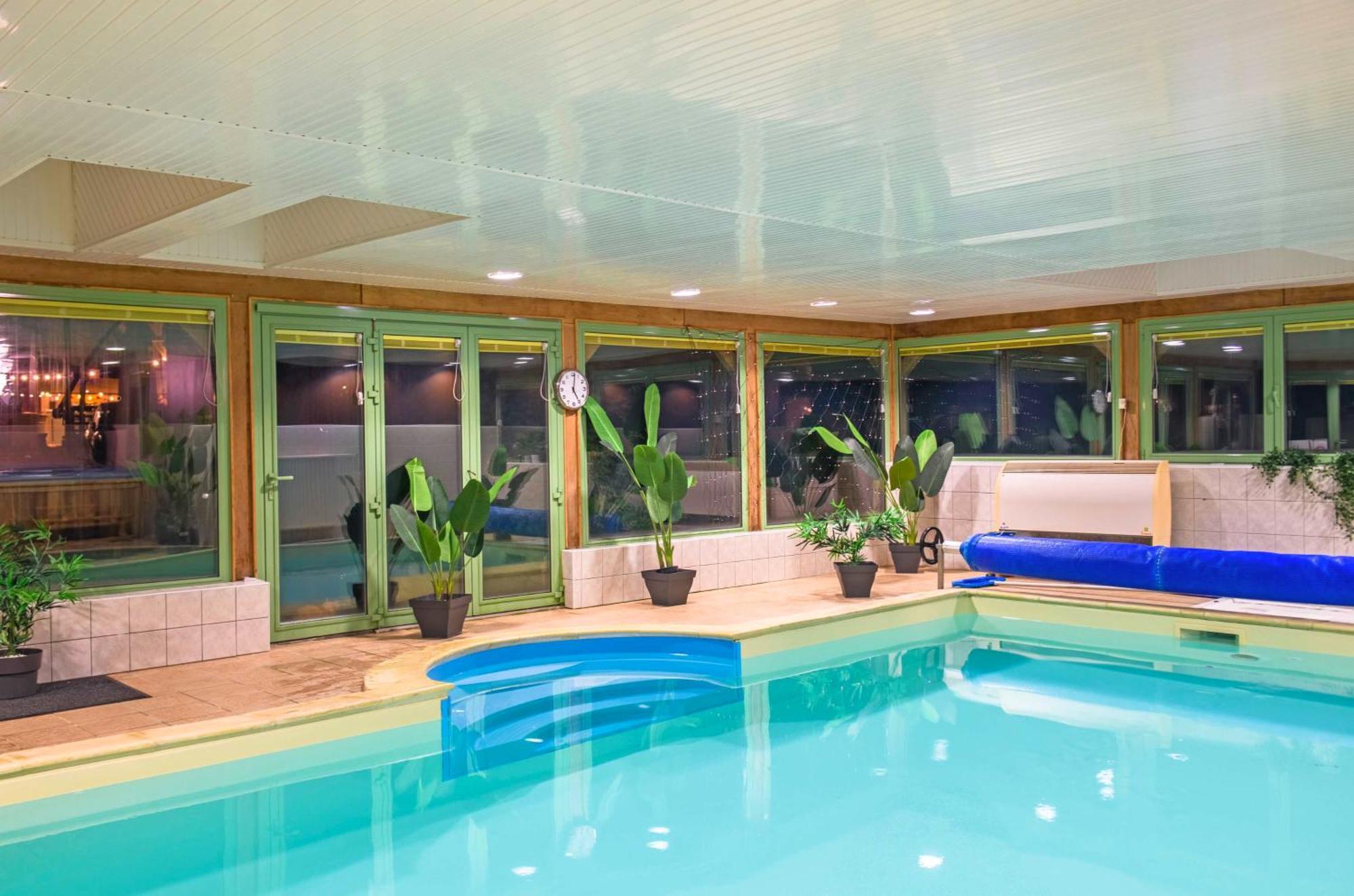 Bed and Breakfast Les Pierres Bleues Saint-Coulitz Esterno foto