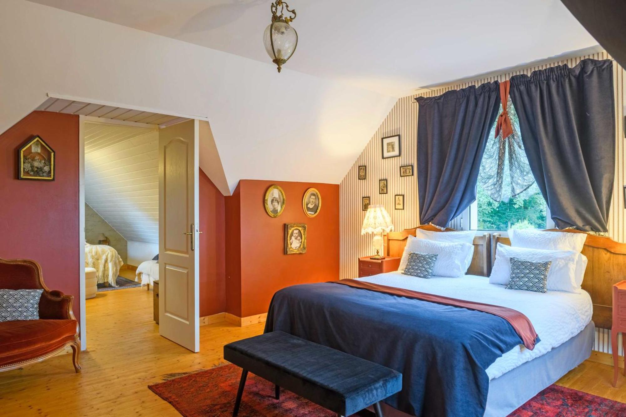 Bed and Breakfast Les Pierres Bleues Saint-Coulitz Esterno foto