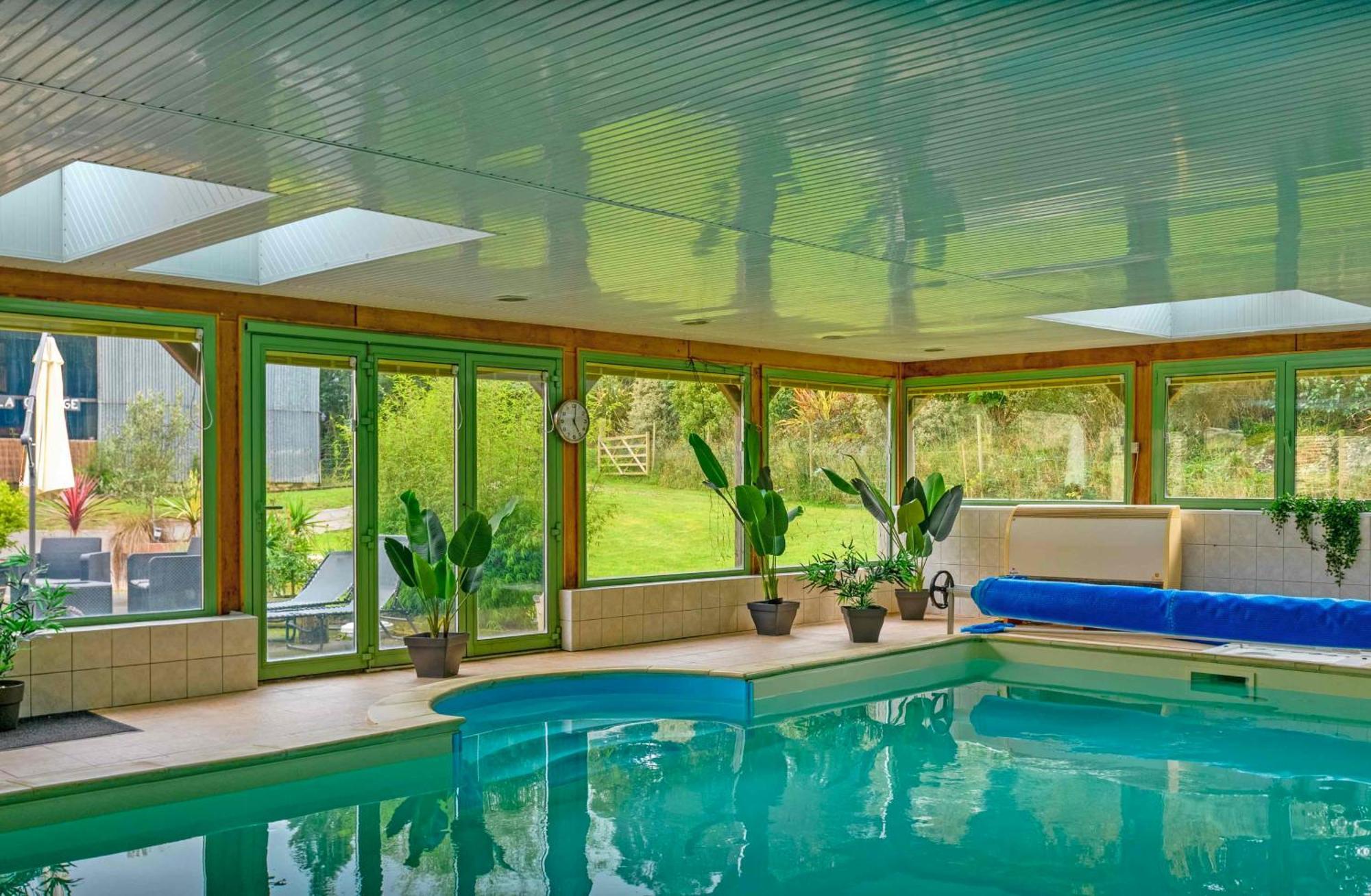Bed and Breakfast Les Pierres Bleues Saint-Coulitz Esterno foto