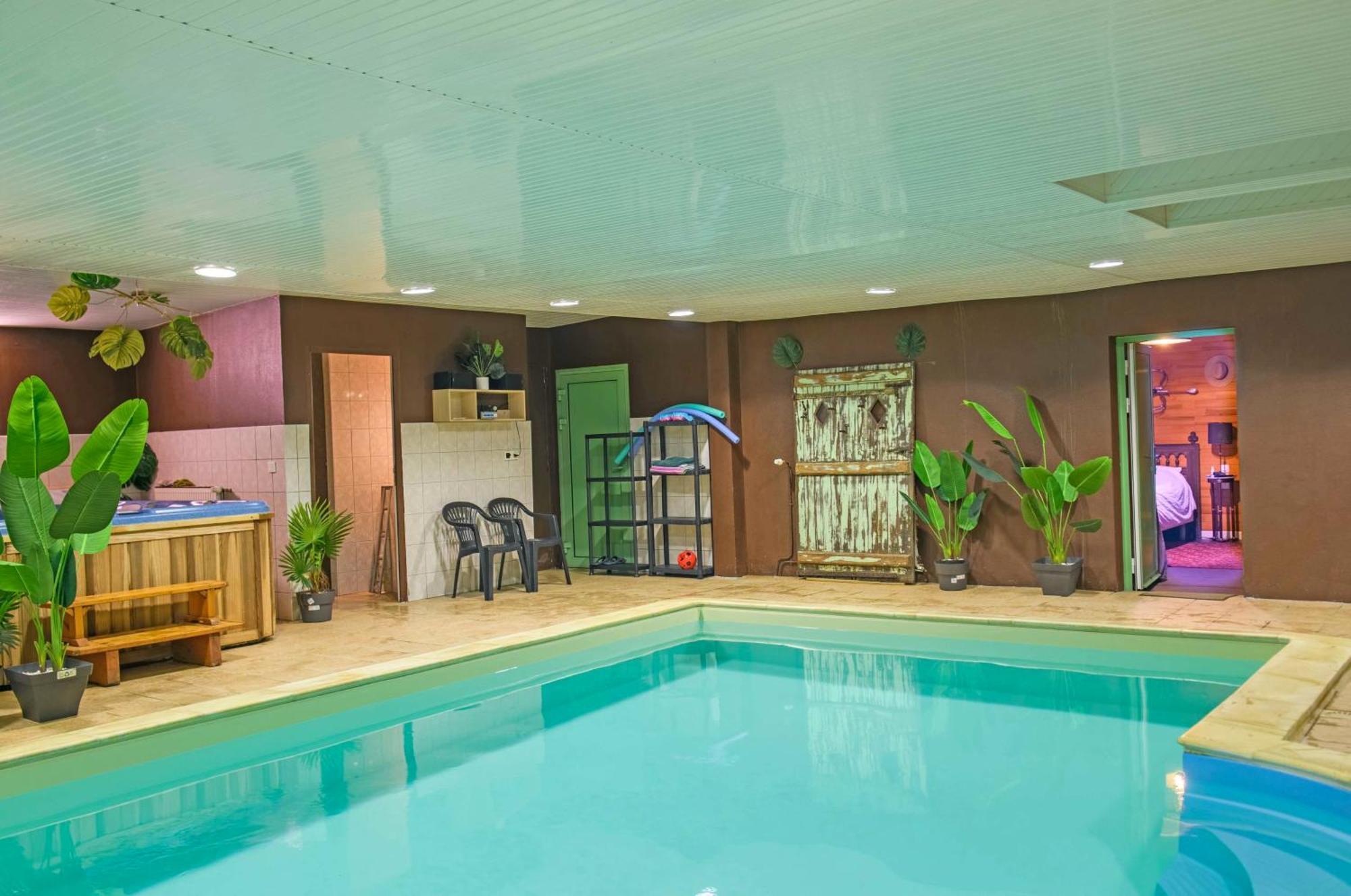 Bed and Breakfast Les Pierres Bleues Saint-Coulitz Esterno foto