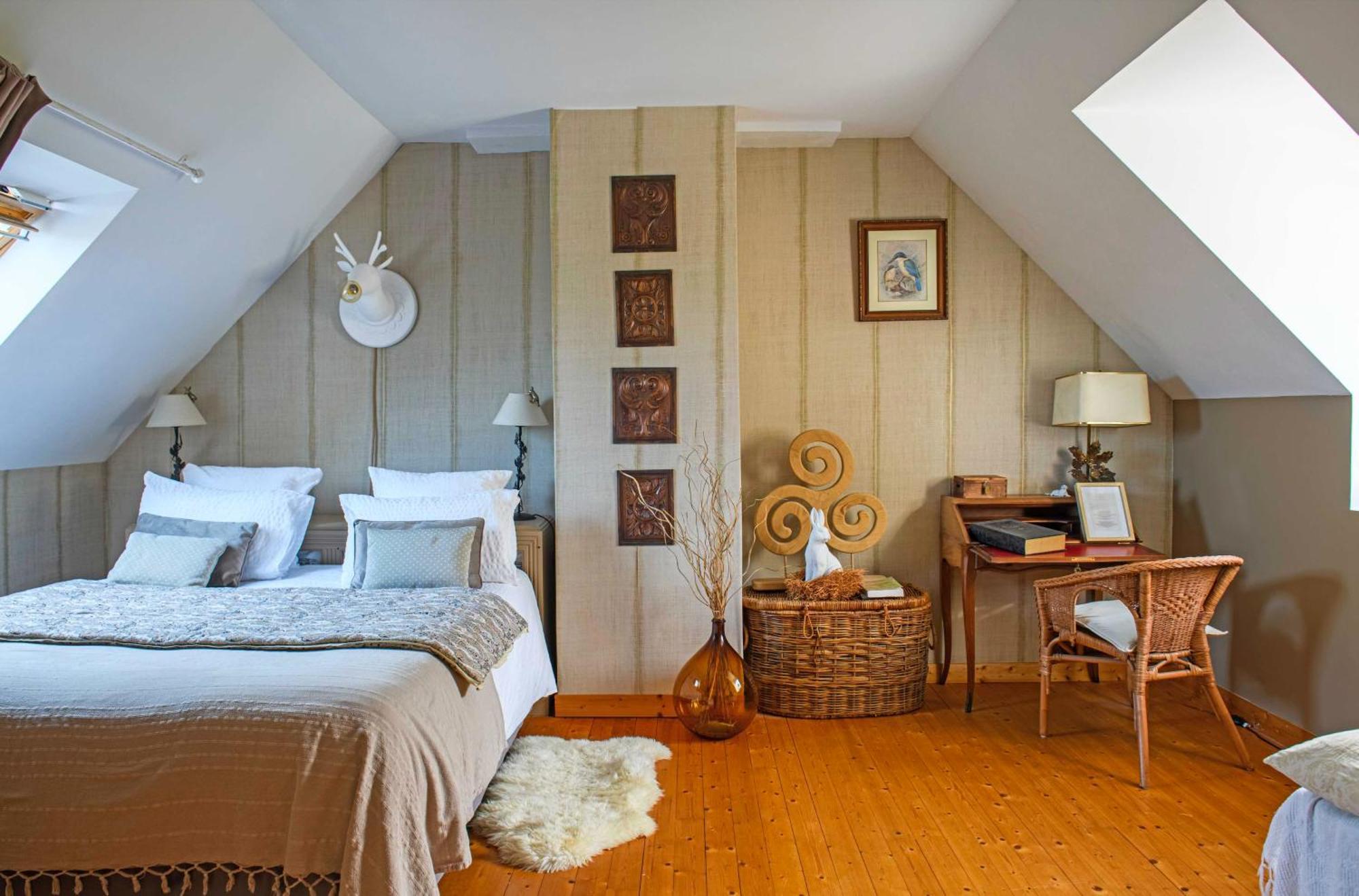Bed and Breakfast Les Pierres Bleues Saint-Coulitz Esterno foto